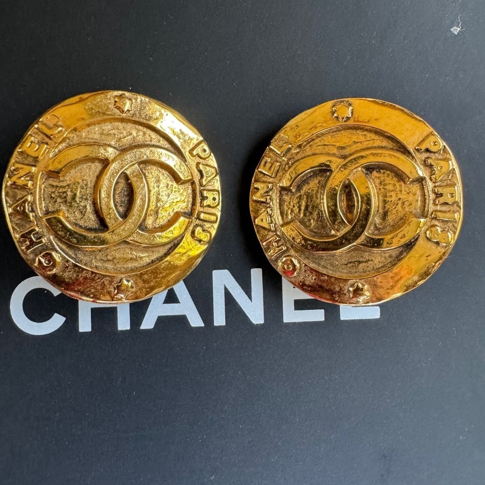 Chanel Vintage CC Logo Round‎ Clip-On Earrings Coin Medallion Authentic CoA